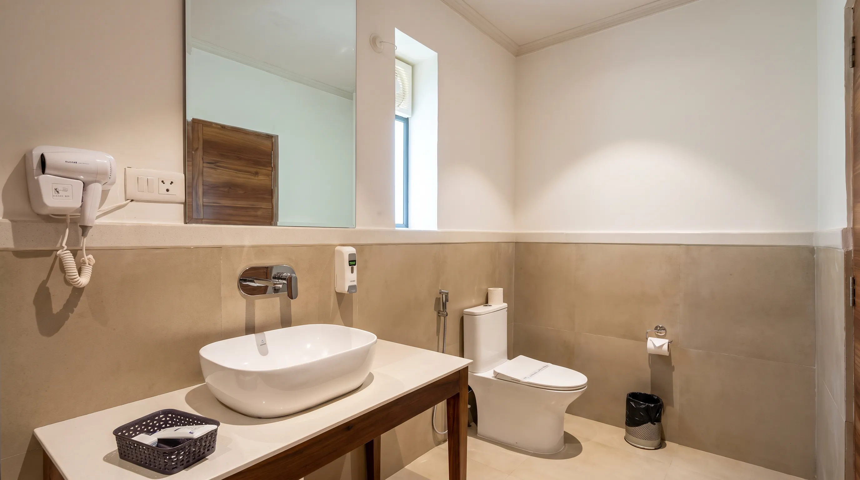 Signature Cottage Bathroom